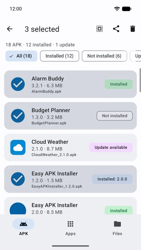 Several APK files selected, ready to be shared or deleted